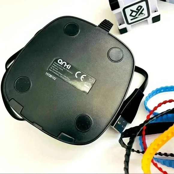 Anki Cozmo Educational Interactive Toy Robot - Picture 7 of 12